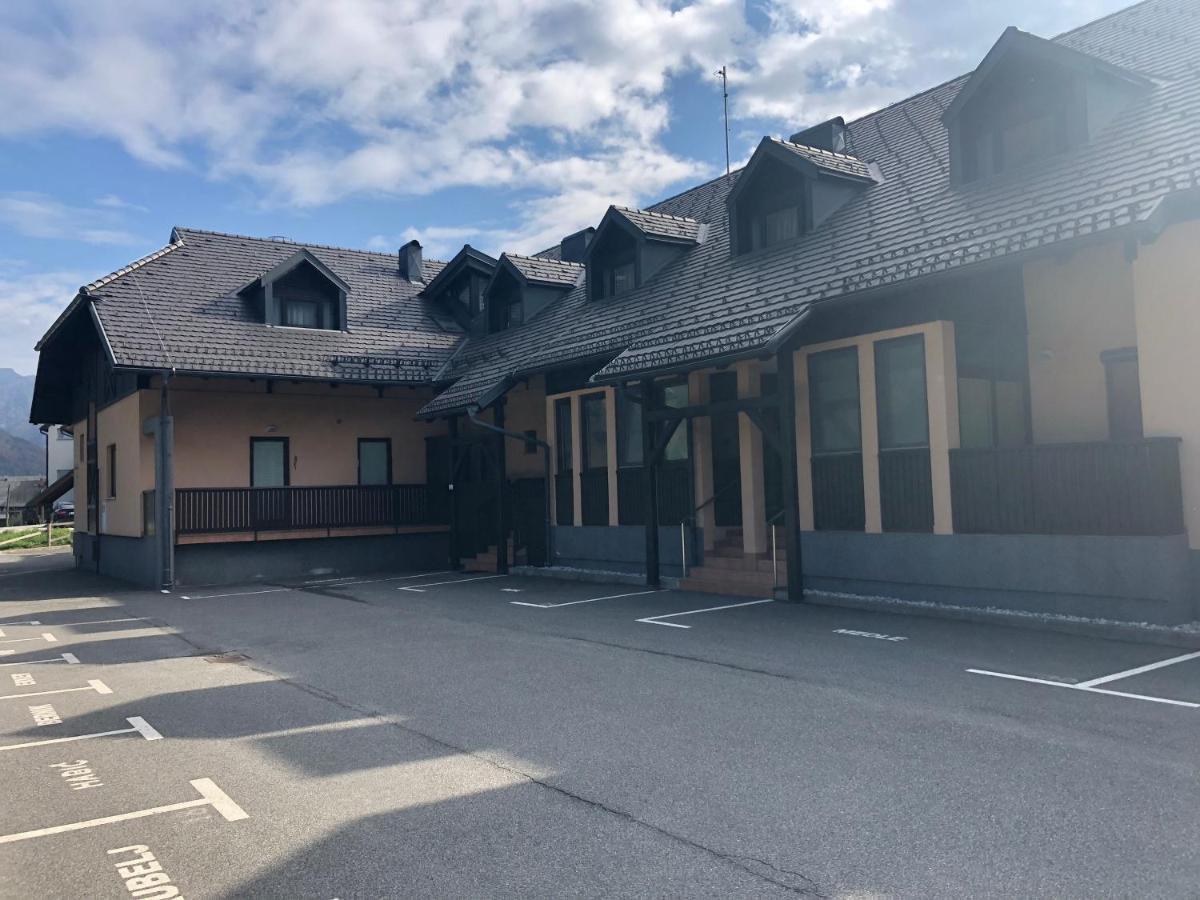 Апартаменты Sport & Sunny Cosy Alpine Retreat Краньска Гора Экстерьер фото